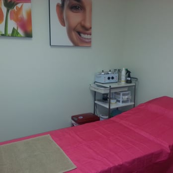 Diva's Nails and Spa Salon LLC - Waxing room - Nail Salons Near Me - Rocky Hill, Connecticut Diva's Nails and Spa Salon LLC - Waxing room - Nail Salons Near Me - Rocky Hill, Connecticut