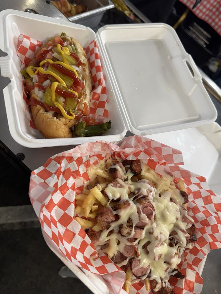 Hot Dogs Rana's Logo