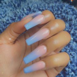 3D Nails & Day Spa - Instagram @nailskimberlyyy