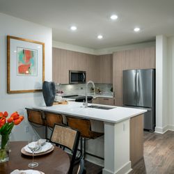 The Point at King of Prussia - Apartment home dining area