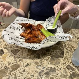 BBQ Wings - very tasty!!! BBQ Wings - very tasty!!!