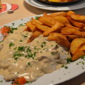 Der Walfisch - Schnitzel 15.30 euros - Breweries Near Me - Cologne, NW