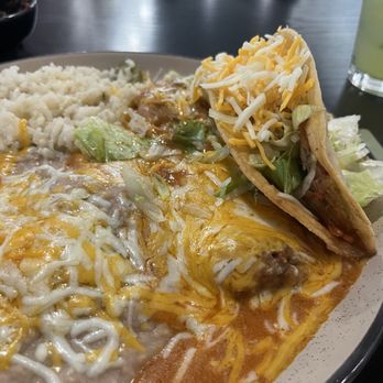 Los Cabos Mexican Restaurant - Chile relleno and crispy chicken taco combo - Mexican Near Me - Orange, California Los Cabos Mexican Restaurant - Chile relleno and crispy chicken taco combo - Mexican Near Me - Orange, California