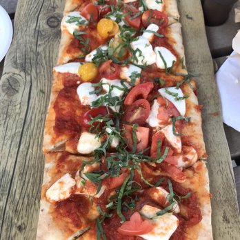 Bluemont Vineyard - Margarita flatbread - Venues & Event Spaces Near Me - Bluemont, Virginia Bluemont Vineyard - Margarita flatbread - Venues & Event Spaces Near Me - Bluemont, Virginia