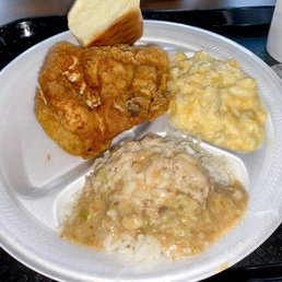Fried chicken, mac 'n' cheese, rice with pork gravy Fried chicken, mac 'n' cheese, rice with pork gravy