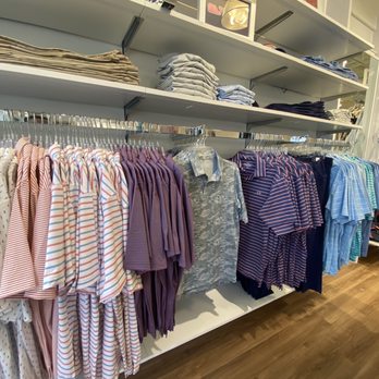 Vineyard Vines - Lots of polos with happy whales - Men's Clothing Near Me - Southaven, Mississippi Vineyard Vines - Lots of polos with happy whales - Men's Clothing Near Me - Southaven, Mississippi