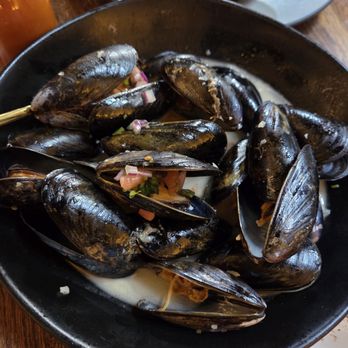 Miatzil - mussels in white wine sauce - Mexican Near Me - Brooklyn, New York Miatzil - mussels in white wine sauce - Mexican Near Me - Brooklyn, New York