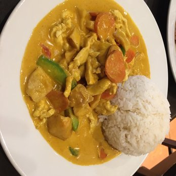 Green Basil Thai Restaurant - Thai Near Me - Burnaby, British Columbia