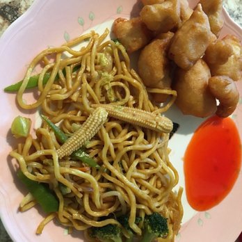 China Wok - Vegetable Lo Mein with Sweet and Sour Chicken - Chinese Near Me - Harrisburg, Pennsylvania