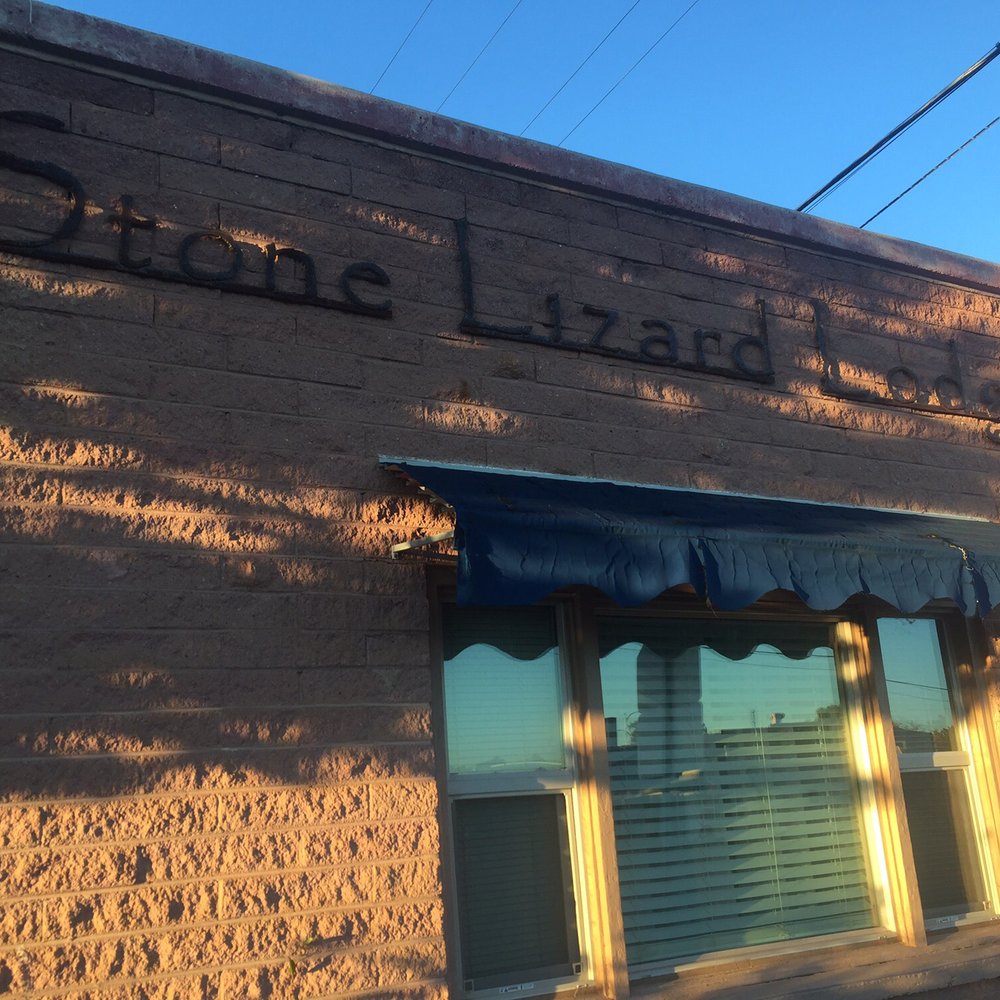 Stone Lizard Lodge - View from the street... - Hotels Near Me - Blanding, Utah