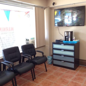 Novo Pharmacy - The seating area with a coffee machine and a tv. - Drugstores Near Me - Bayside, New York Novo Pharmacy - The seating area with a coffee machine and a tv. - Drugstores Near Me - Bayside, New York