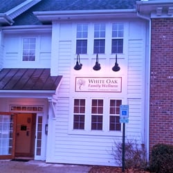 White Oak Family Wellness - Entrance in the parking lot