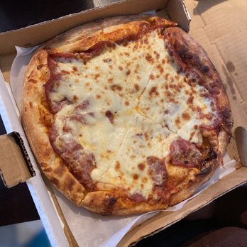 Zappy Pizza - Bambino pepperoni pizza - Pizza Near Me - Verdun, Quebec Zappy Pizza - Bambino pepperoni pizza - Pizza Near Me - Verdun, Quebec