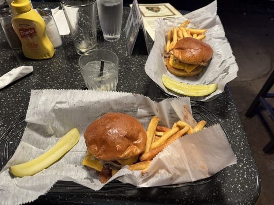 Hennessey's Tavern by null