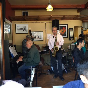 Cheese Board Pizza - Live jazz saturdays - Pizza Near Me - Berkeley, California
