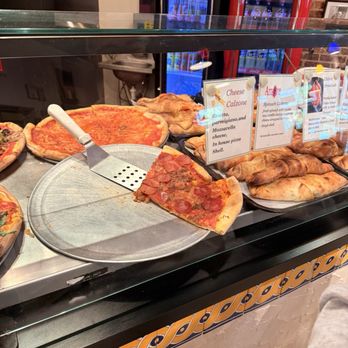 Luigi's Pizzeria - Pizza Near Me - Louisville, Kentucky Luigi's Pizzeria - Pizza Near Me - Louisville, Kentucky