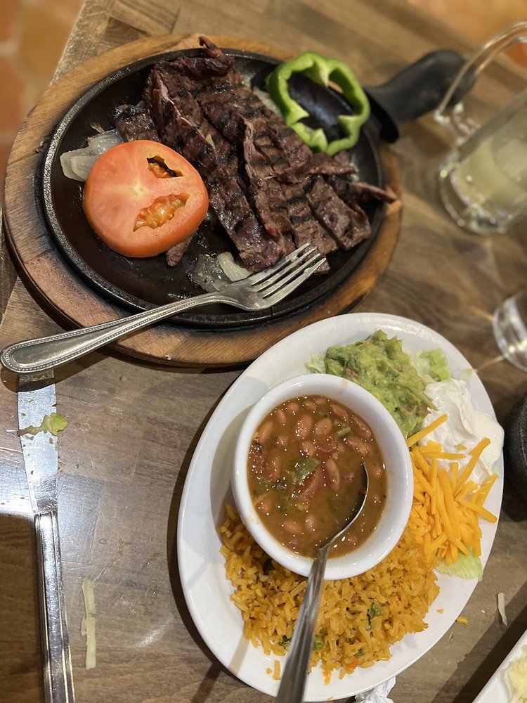 Las Fontanas on Walnut