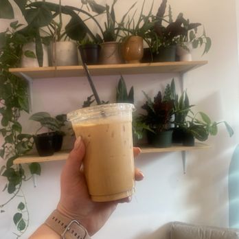 Filament Coffee + Tea - Caramel Iced latte with Whole Milk - Coffee & Tea Near Me - Mebane, North Carolina