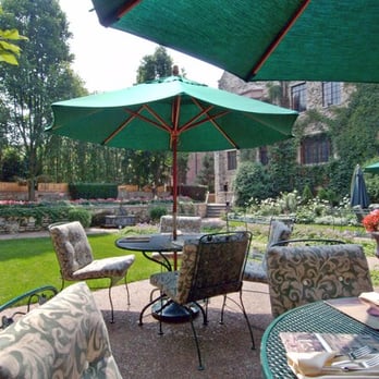 Deer Path Inn - Garden - Hotels Near Me - Lake Forest, Illinois Deer Path Inn - Garden - Hotels Near Me - Lake Forest, Illinois
