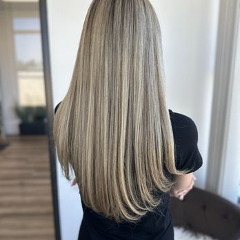 Mastery of Hair - Such a natural sun kissed result. And the fresh trim makes it feel so healthy and full - Hair Stylists Near Me - Temecula, California Mastery of Hair - Such a natural sun kissed result. And the fresh trim makes it feel so healthy and full - Hair Stylists Near Me - Temecula, California
