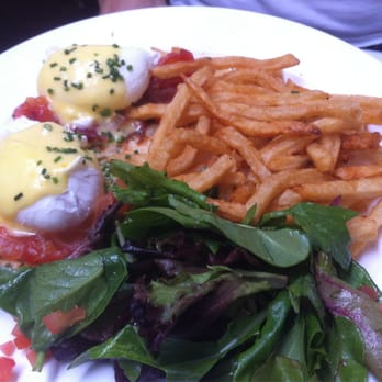 CAFÉ LULUc - Eggs benedict with salmon - French Near Me - Brooklyn, New York CAFÉ LULUc - Eggs benedict with salmon - French Near Me - Brooklyn, New York