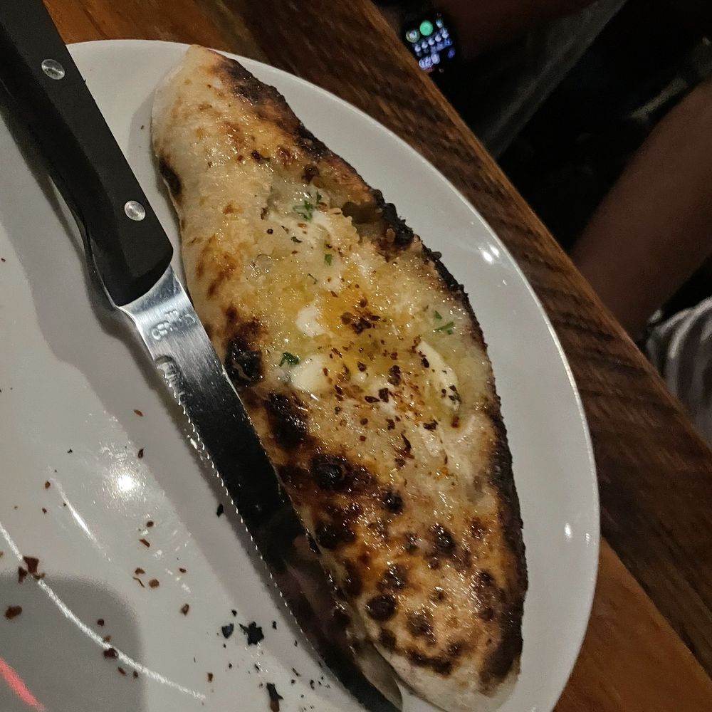 Si Cara - Garlic bread - Pizza Near Me - Cambridge, Massachusetts Si Cara - Garlic bread - Pizza Near Me - Cambridge, Massachusetts