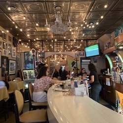 Leo's Grandevous - Bar