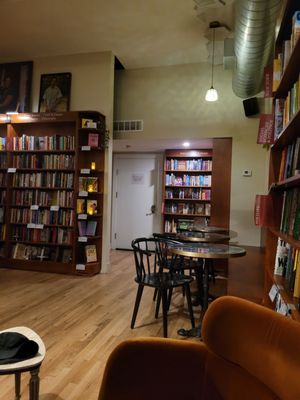 Liz's Book Bar by null