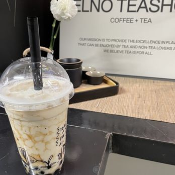 ELNO - White Petals - Coffee & Tea Near Me - Panorama City, California
