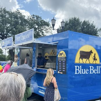 Blue Bell Creameries - Ice Cream & Frozen Yogurt Near Me - Brenham, Texas Blue Bell Creameries - Ice Cream & Frozen Yogurt Near Me - Brenham, Texas