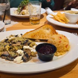 Mushroom Omelet with toast and hashbrowns