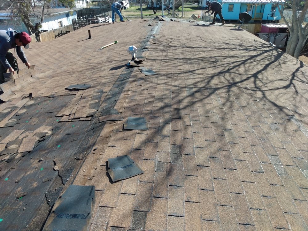 Slide of Lopez Roofing