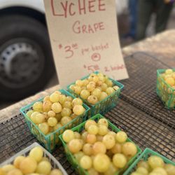 Pasadena Farmers Market - Ken's produce
