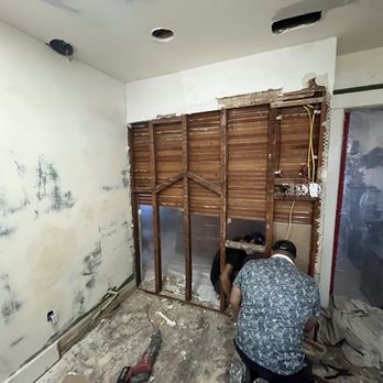 Andrade’s Finish Carpentry - The wall they removed - Carpenters Near Me Andrade’s Finish Carpentry - The wall they removed - Carpenters Near Me