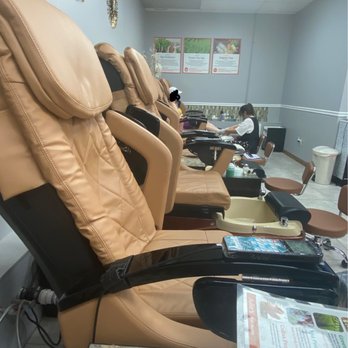 Julie's Nail Studio - Inside Pedicure Seats - Nail Salons Near Me - Hamden, Connecticut Julie's Nail Studio - Inside Pedicure Seats - Nail Salons Near Me - Hamden, Connecticut