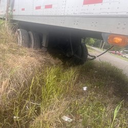 Weemes Wrecker - Stuck in ditch