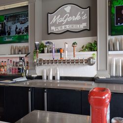 MaGerk's Pub & Grill - Outdoor bar