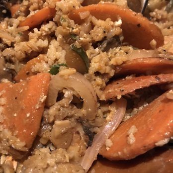 Earls Kitchen + Bar - New American Near Me - Orlando, Florida