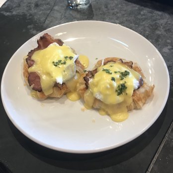 Brunch & Sip - Eggs Benedict - Coffee & Tea Near Me - Phoenix, Arizona