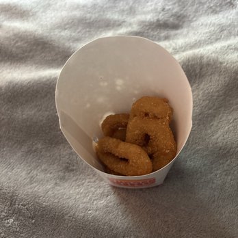 Burger King - Ordered a small Onion ring for 4 dollars and this is what I get. - Burgers Near Me - Somersworth, New Hampshire Burger King - Ordered a small Onion ring for 4 dollars and this is what I get. - Burgers Near Me - Somersworth, New Hampshire