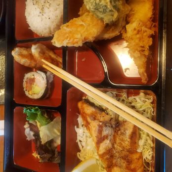 Sushi Hana - Sushi Bars Near Me - Los Angeles, California