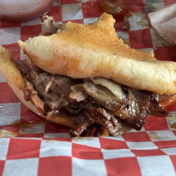 Brown Jerry's Blues Brews and Barbecue - Lean- and mean Brisket with homemade sauce quite a wonderful surprise while visiting family in Missouri I found this great BBQ pub. - Barbeque Near Me - Pacific, Missouri