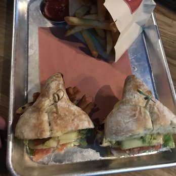 CRAFT Beer Market Toronto - Chicken sandwich - Beer Bar Near Me - Toronto, Ontario CRAFT Beer Market Toronto - Chicken sandwich - Beer Bar Near Me - Toronto, Ontario