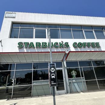 Starbucks - Coffee & Tea Near Me - Beverly Hills, California