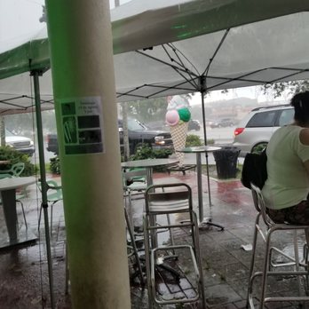 La Michoacana - Outside..rainy day..perfect for ice cream - Ice Cream & Frozen Yogurt Near Me - Homestead, Florida