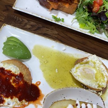 Madres Brunch - Huevos divorciados & breakfast sandwich - Breakfast & Brunch Near Me - Corona, California Madres Brunch - Huevos divorciados & breakfast sandwich - Breakfast & Brunch Near Me - Corona, California