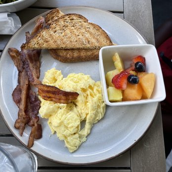 Lake Park Diner - Bacon Eggs Fresh fruit Wheat Toast - New American Near Me - Naples, Florida Lake Park Diner - Bacon Eggs Fresh fruit Wheat Toast - New American Near Me - Naples, Florida