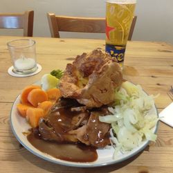 The Stonemason's Inn - Rib of Beef with all the trimmings, just the best Sunday lunch. The Stonemasons Inn Petworth, just the best place to eat.