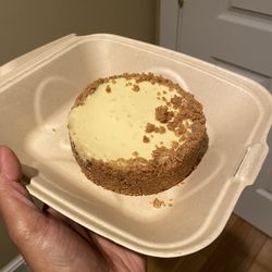 Ellie's Restaurant & Bakery