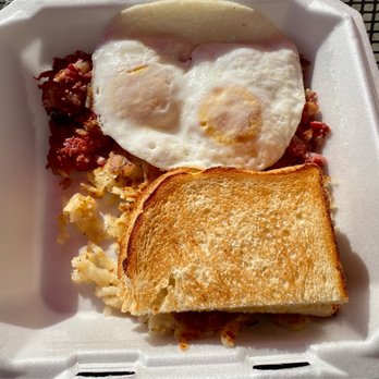 Bacon Breakfast Cafe - Corned Beef Hash and Eggs - delicious! - Breakfast & Brunch Near Me - Marysville, Washington Bacon Breakfast Cafe - Corned Beef Hash and Eggs - delicious! - Breakfast & Brunch Near Me - Marysville, Washington